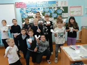 В Мурзицкой школе прошел час памяти «Летят в бессмертье журавли»